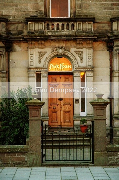 Park House Entry - Montrose Streets