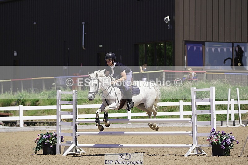 230624A-130150-01470 - Cls 24 Pony Discovery & 90cm Open