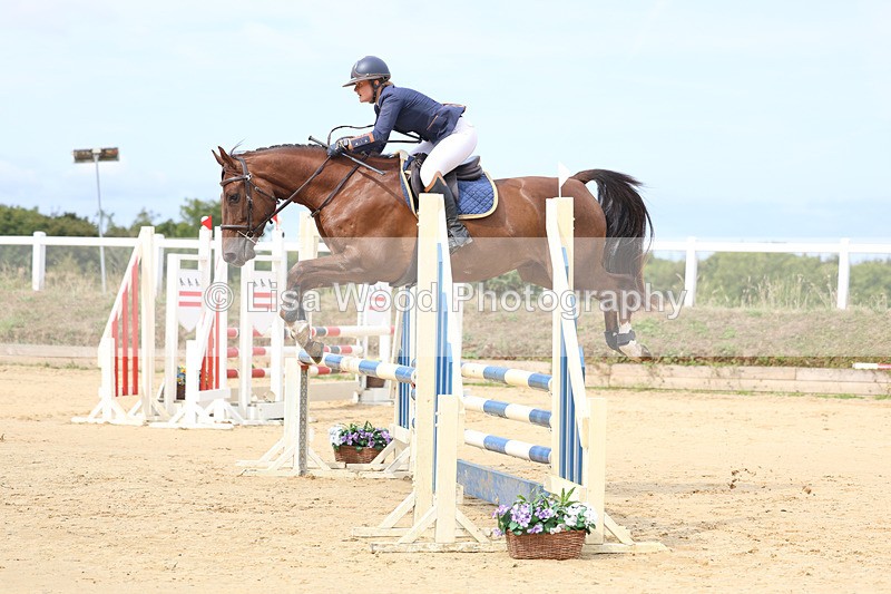 3E7A3299 - Class 4: Senior British Novice/90cm open