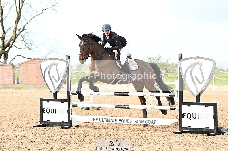 250416-094656-00104 - Cls 1 British Novice and 90cm