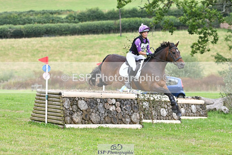 240804-130159-13650 - 460-Amelie_Huntington-Whiteley-HOLNEST_FINNEGAN