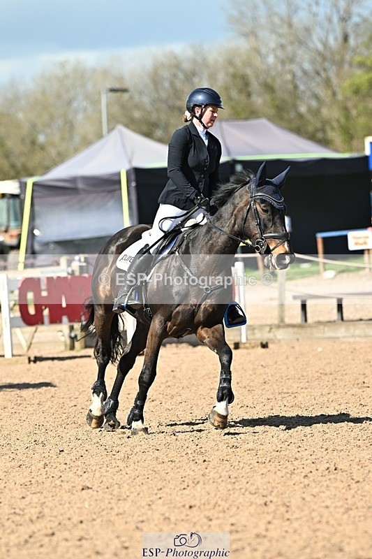 250416-154827-01833 - Cls 6 Foxhunter and 1.20m