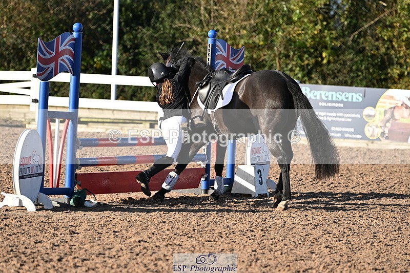 241026A-100948-00066 - SAT Cls 3 Pony Intro 70cm