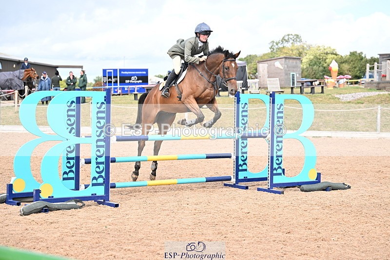 250827B-135604-00649 - Cls 4 Snr Newcomers 1.10m