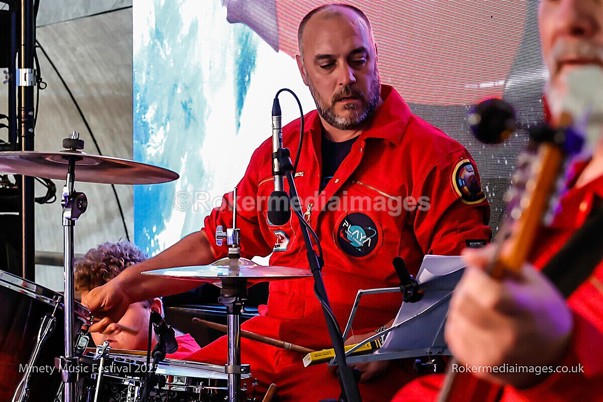 SATURDAY-31 - MINETY 2025