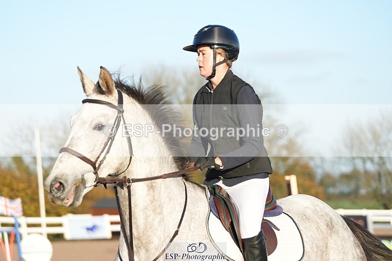 251108-083404-01775 - Cls 9 British Novice and 90cm Open