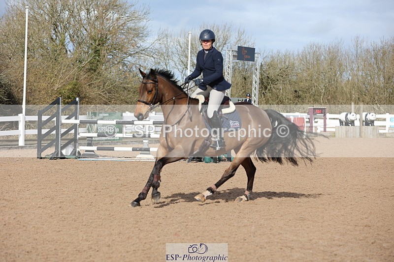 240223A-120311-01053 - Cls 4 Snr 1.05m Open