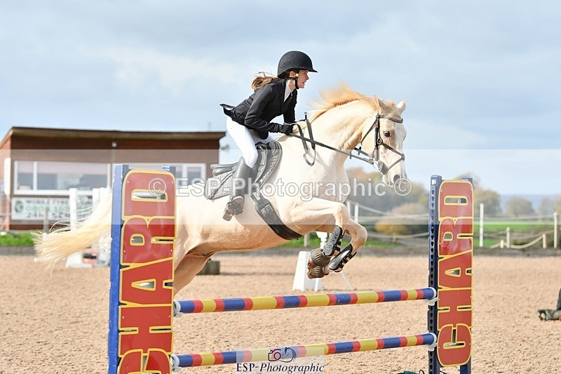 251026-120739-02764 - Cls 23+24 80cm Club and Schools