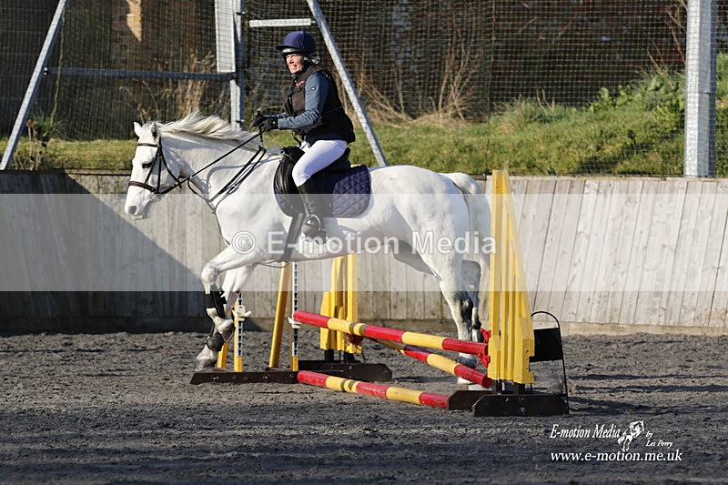 _EST0025 - Bourne Valley Riding Club Winter Showjumping 27/03/22