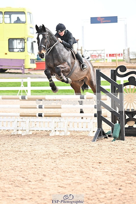 240407A-120124-05305 - Cls 27 Chard 1.05m & 1.10m Grand Prix