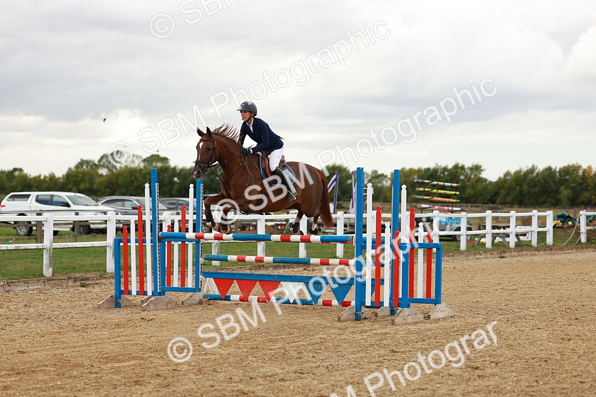 SBM_001419 - Class 4 - Senior Newcomers - 1.10m