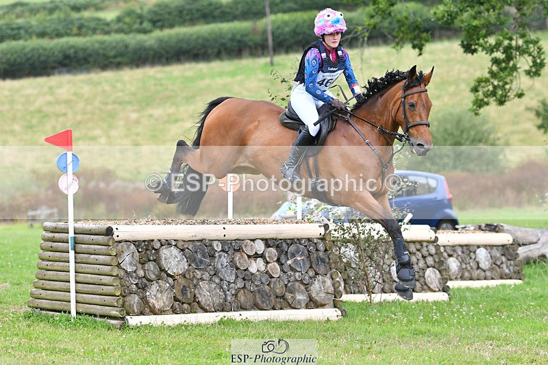 240804-131405-13733 - 464-Tichy_Sanders-SPARHANGER_VELVET