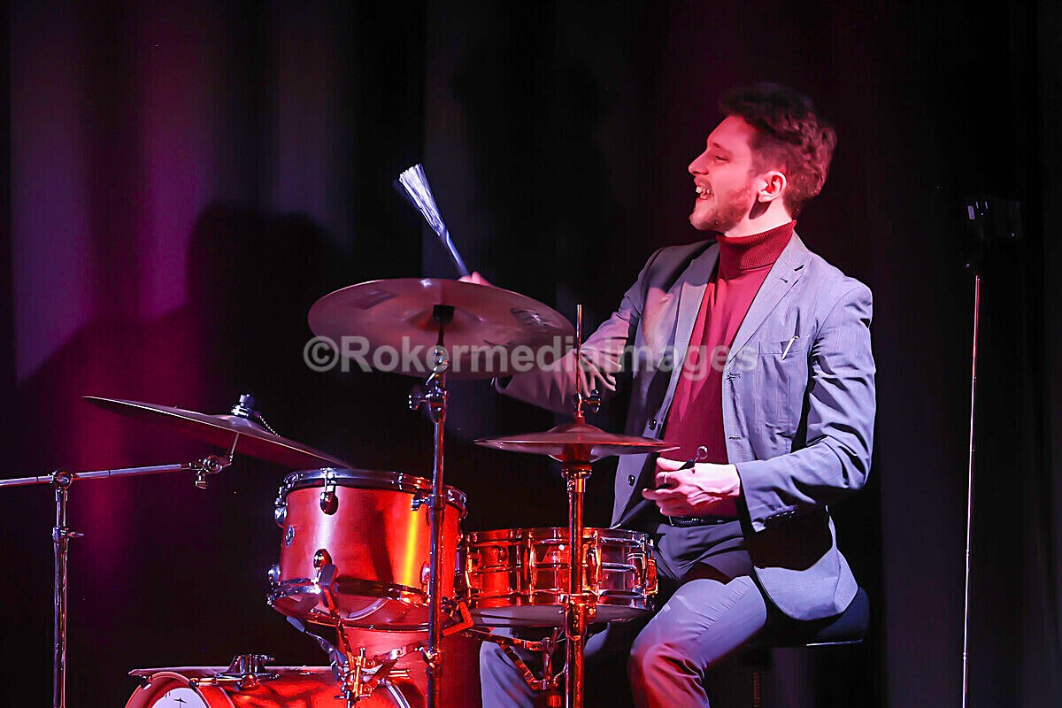 AMP  Ben-134 - AMP TRIO + Ben Holder