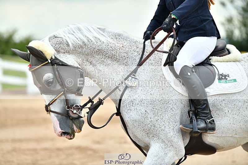 230720A-151134-03746 - Cls 9, 2 Star Big 1.40m Start to break