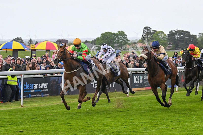 050525-Race 2-Hundred Caps-4255 - Race 2