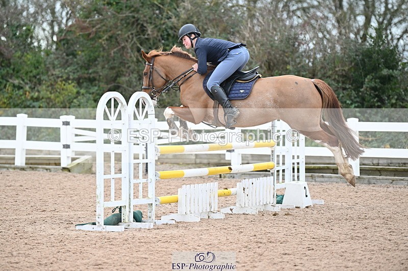 231119A-120523-05572 - Sun Cls 5 Newcomers & 1m Open