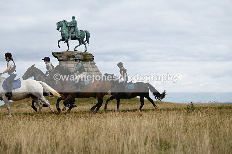DSC_6411 - Time at Statue 12:17 to 12:44
