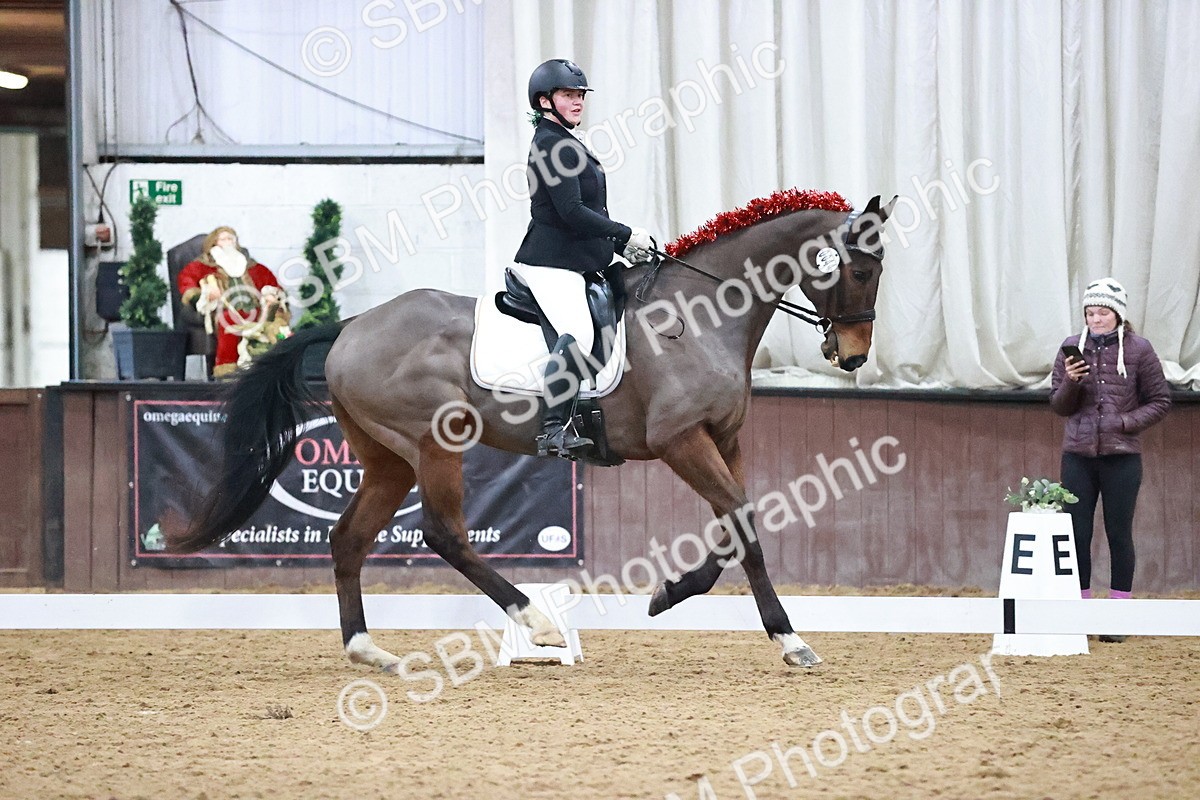 SBM_001711 - Class 9 - Novice 4