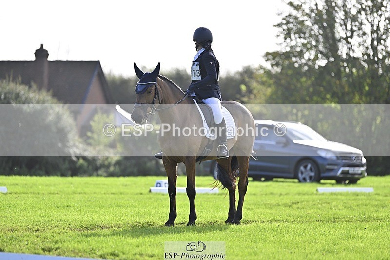 241025-120105-06997 - 373-Isabelle.Thwaite-BEACH.LADY