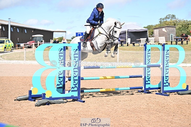 250827B-130836-00489 - Cls 4 Snr Newcomers 1.10m