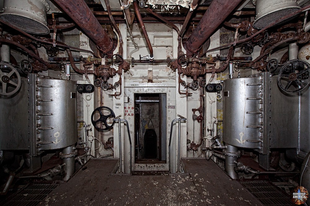 Engine Room Descent | SS United States (Philadelphia, PA) - SS United States