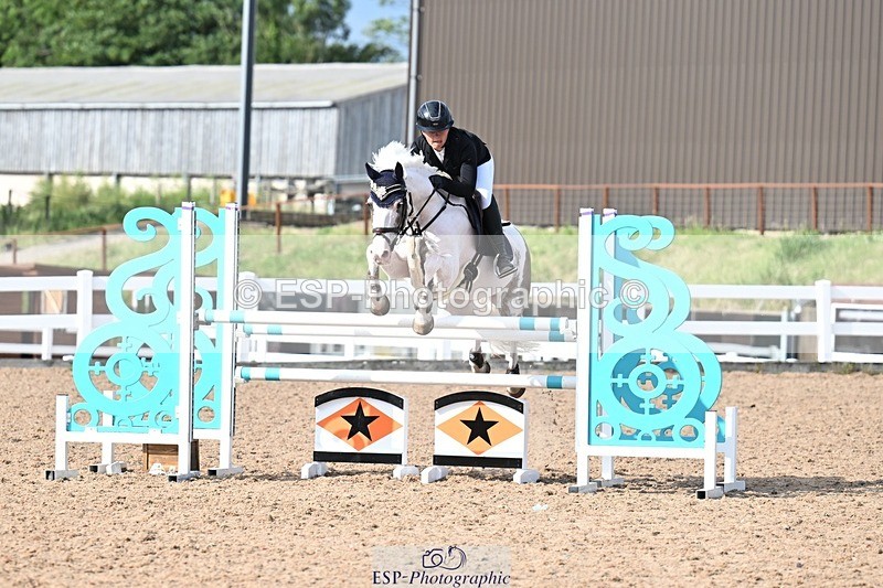 260627-175217-05873 - Cls 27 Foxhunter and 1.10m