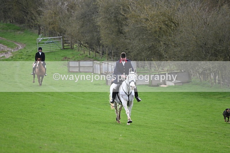 WJ6_8983 - Line Three