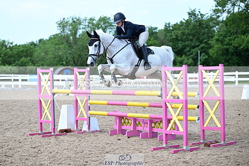 240605A-145715-00832 - Cls 4 Newcomers and 1.10m Open