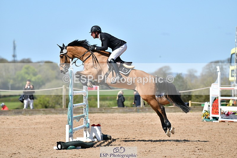 240420A-121955-10924 - Cls 3, 2 Star Small Tour 1.30m