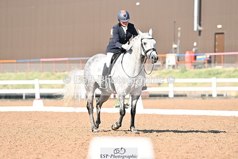 240816A-164351-06256 - 226-Sonya.Fitch-Peyton-THE.GREY.SWALLOW