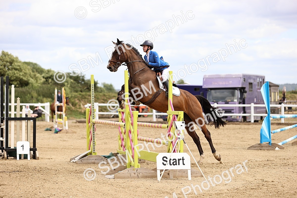 SBM_000458 - Class 4 - 1m showjumping
