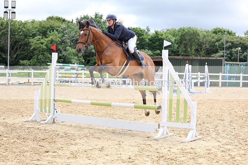 3E7A4299 - Class 7: Senior Newcomers/1.10m open