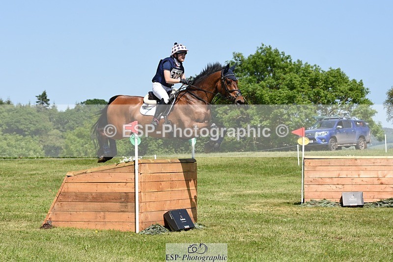 230527-143208-09936 - 329-VINTAGE_GRAFFITI-Alice_Hallows-XC