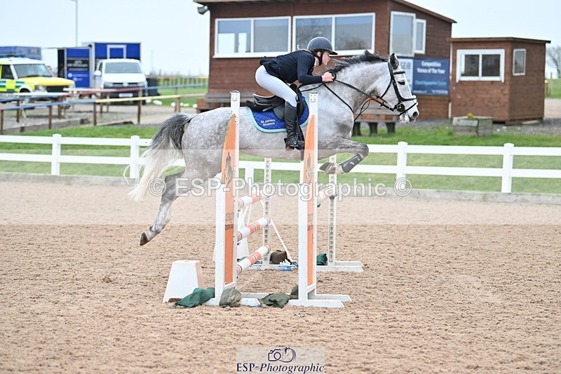 240128A-121456-00808 - Cls 4 Pony Newcomers and 1m Open