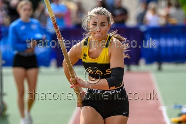 Age25SAT-925960 - Field Female Set One