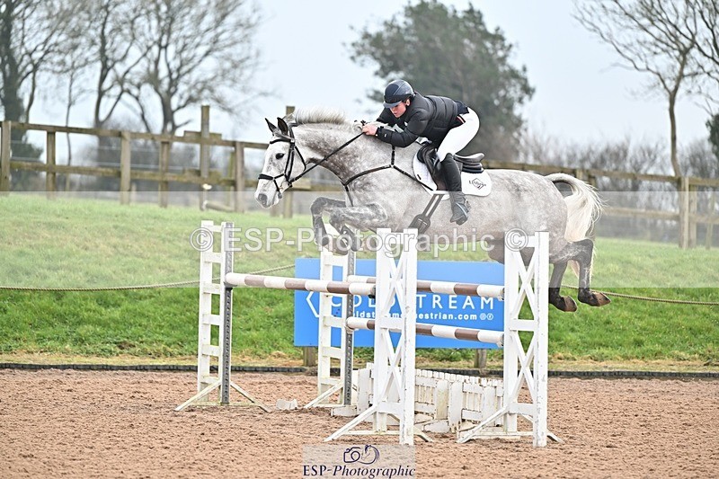 250122-142226-00624 - Cls 6 Foxhunter and 1.20m