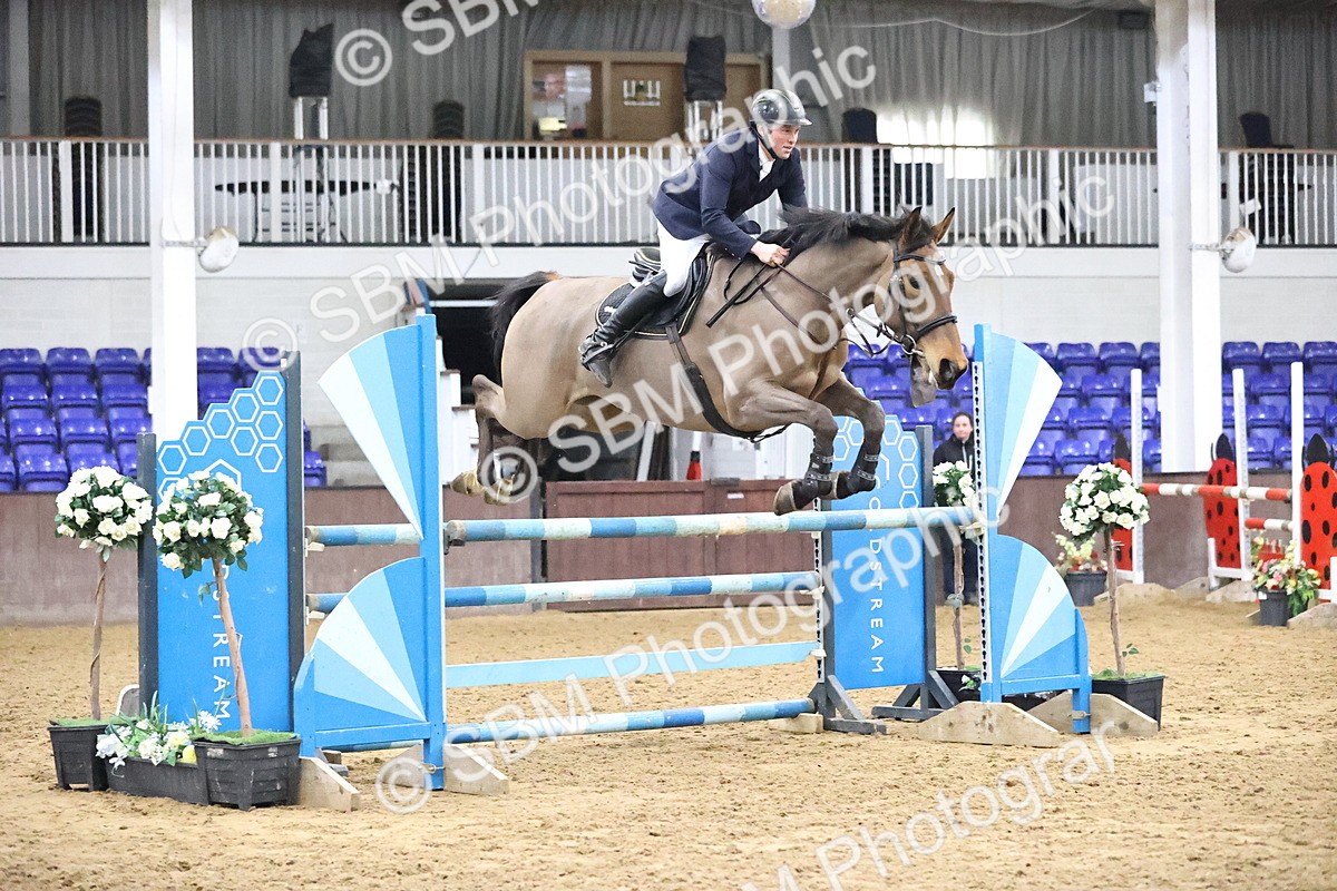 SBM_002010 - Class 10 - Senior Newcomers - 1.10m