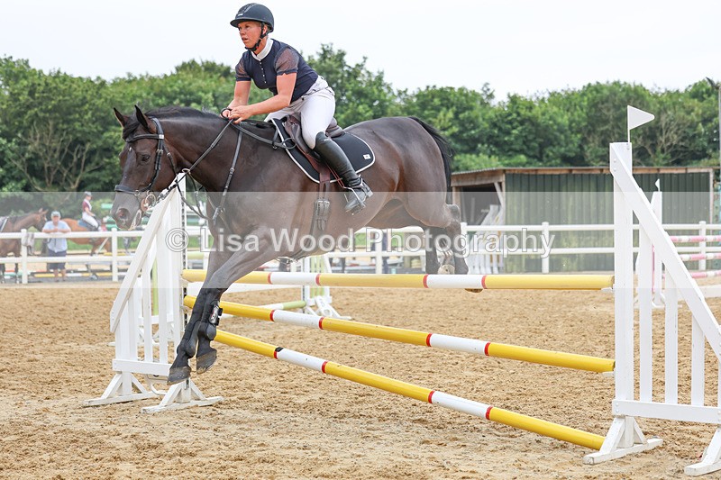 3E7A6438 - Class 8: Senior Newcomers/1.10m open