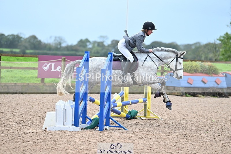 231029A-092310-02359 - 60cm Club and Schools