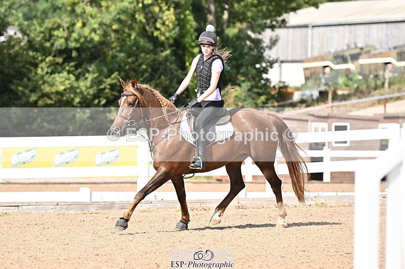 250821B-154603-00610 - Group B - Danielle