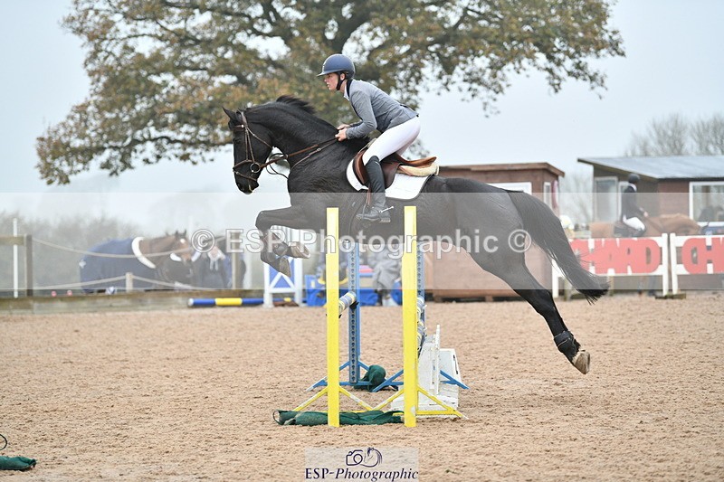 241102A-112106-04268 - SAT Cls 9 British Novice and 90cm Open