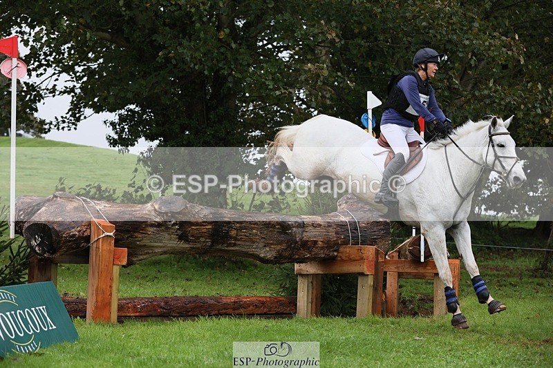 231021-110102-14055 - 651-RATHNAGREW.GREY.TEX-Nicola.Horsley-gubbins-SC+XC