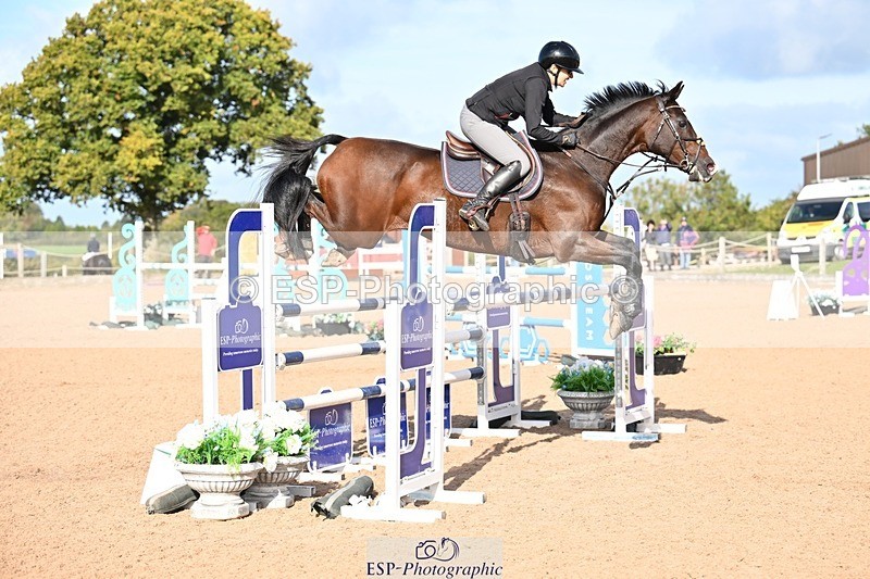251005-104206-02838 - Cls 15 Foxhunter and 1.20m