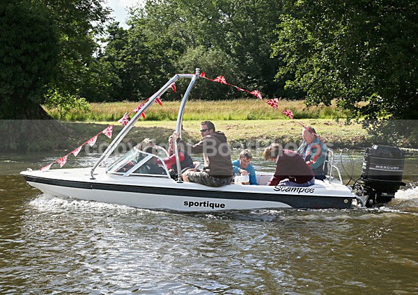 120701 SCAMPEE WT7A4455 - HENLEY ROYAL REGATTA - Sunday 1st July 2012