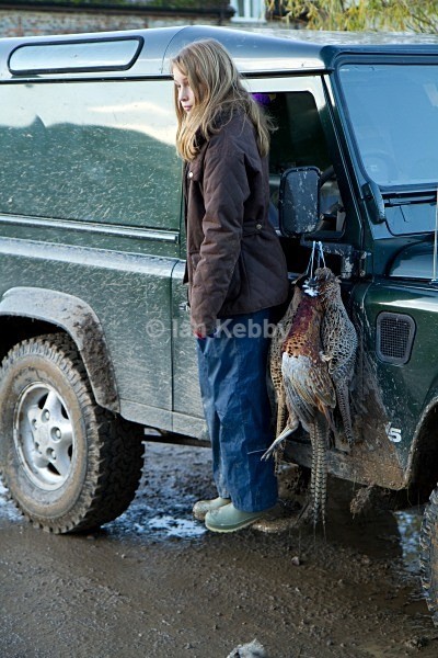 CGs-305 - Chicks Shoot 2011