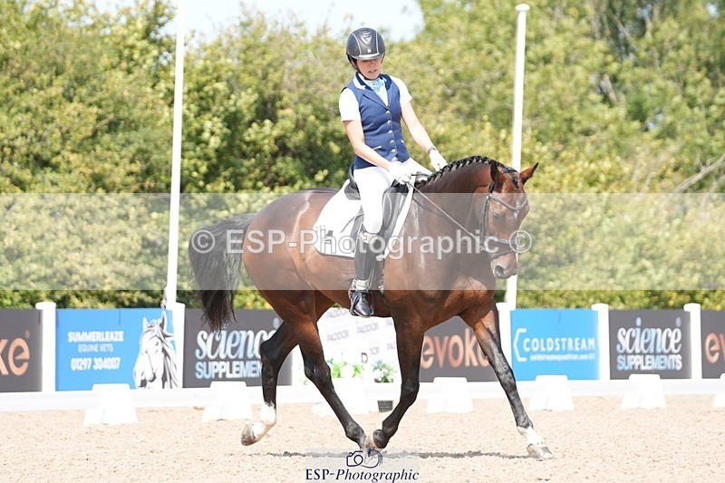 250817-125611-09509 - 052-Marcela.PomphreyLinkeltje.DE.J