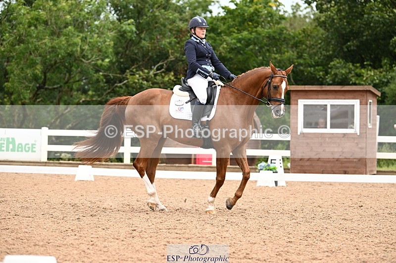 240815A-114939-00868 - 159-Verity.Perry-Bianchi