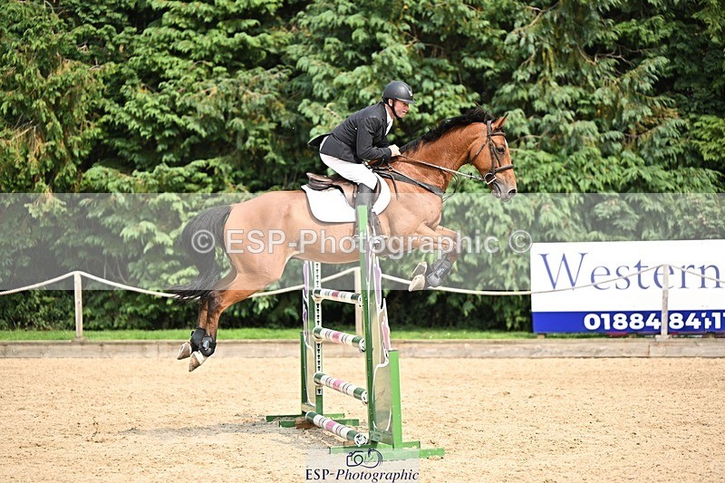 240818-151801-05157 - Cls 12A Snr Foxhunter & 1.20m Open