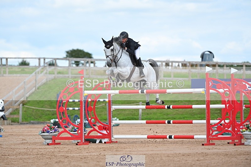 230721A-154026-07360 - Cls 10, 2 Star Big 1.45m Start to break