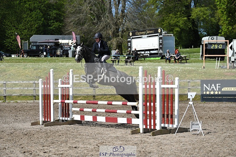 230512-111337-00641 - Cls 10 Snr 85cm Schooling